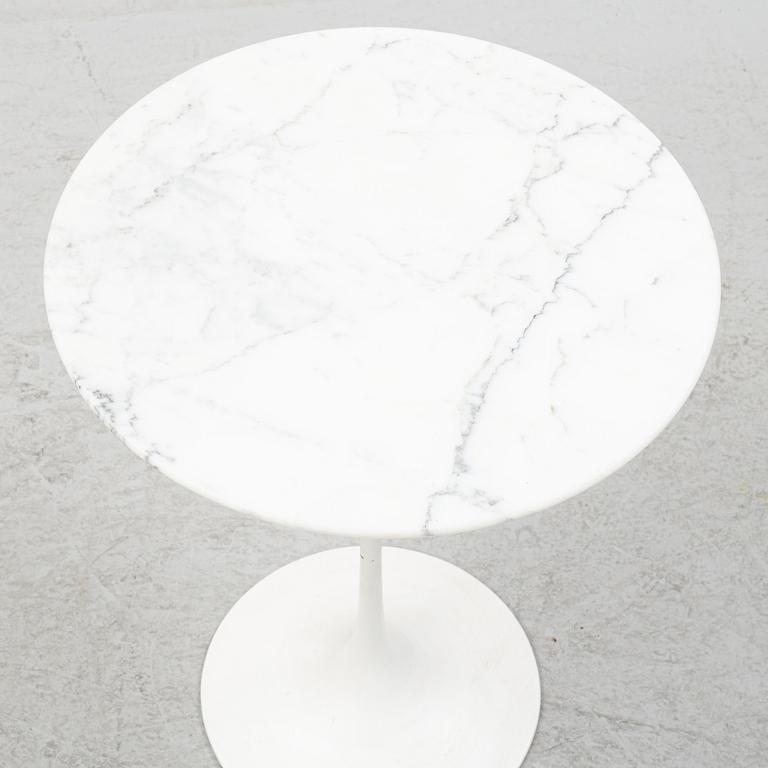 Eero Saarinen, sidobord, "Tulip", Knoll International, licenstillverkat av Nordiska Kompaniet.