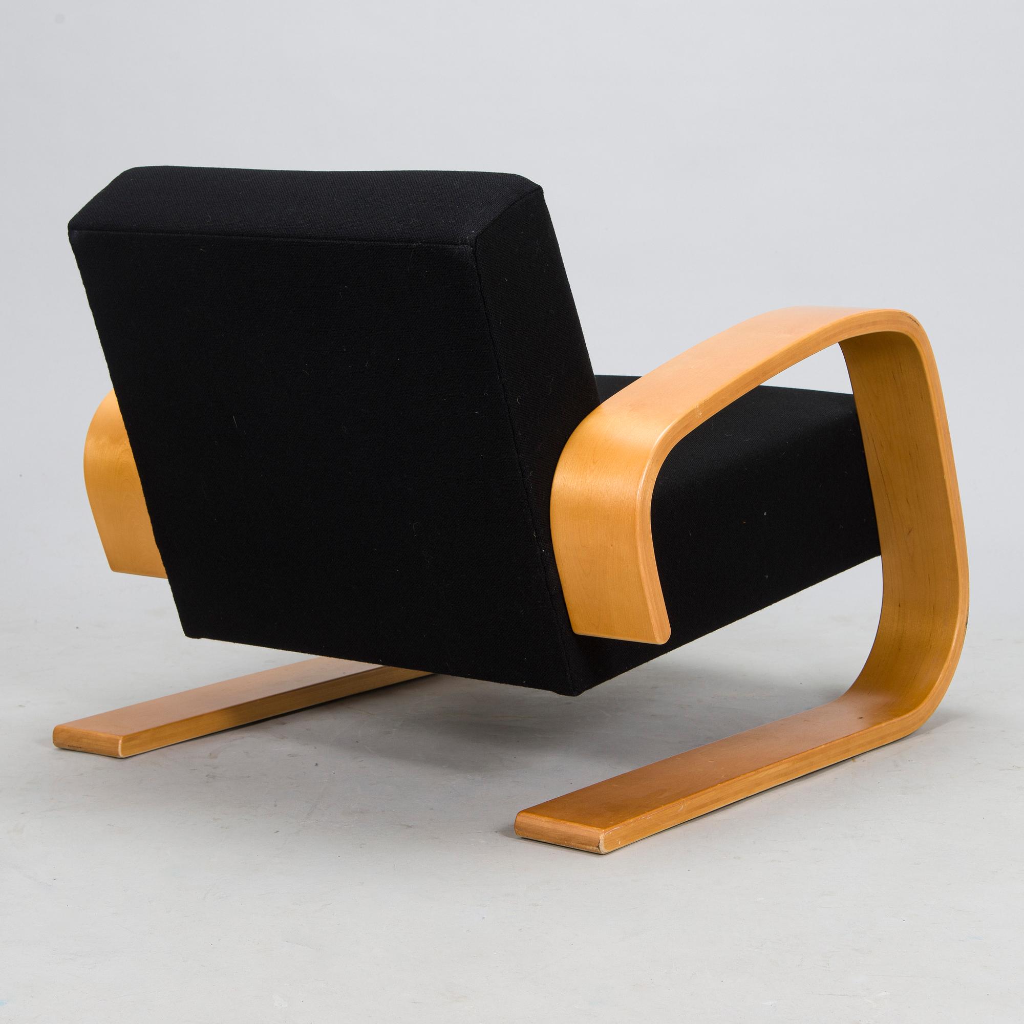 Alvar Aalto, fåtölj, "Tank chair", modell 400, Artek 2009.