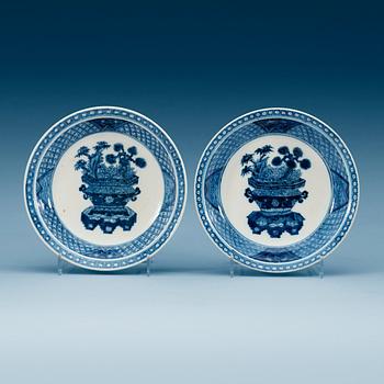 A pair of blue and white bowls, Qing dynasty, 18th Century.