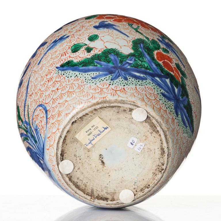 A wucai vase, Transition, 17th century.