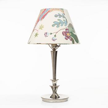 Bordslampa, nysilver, 1900-talets första hälft.