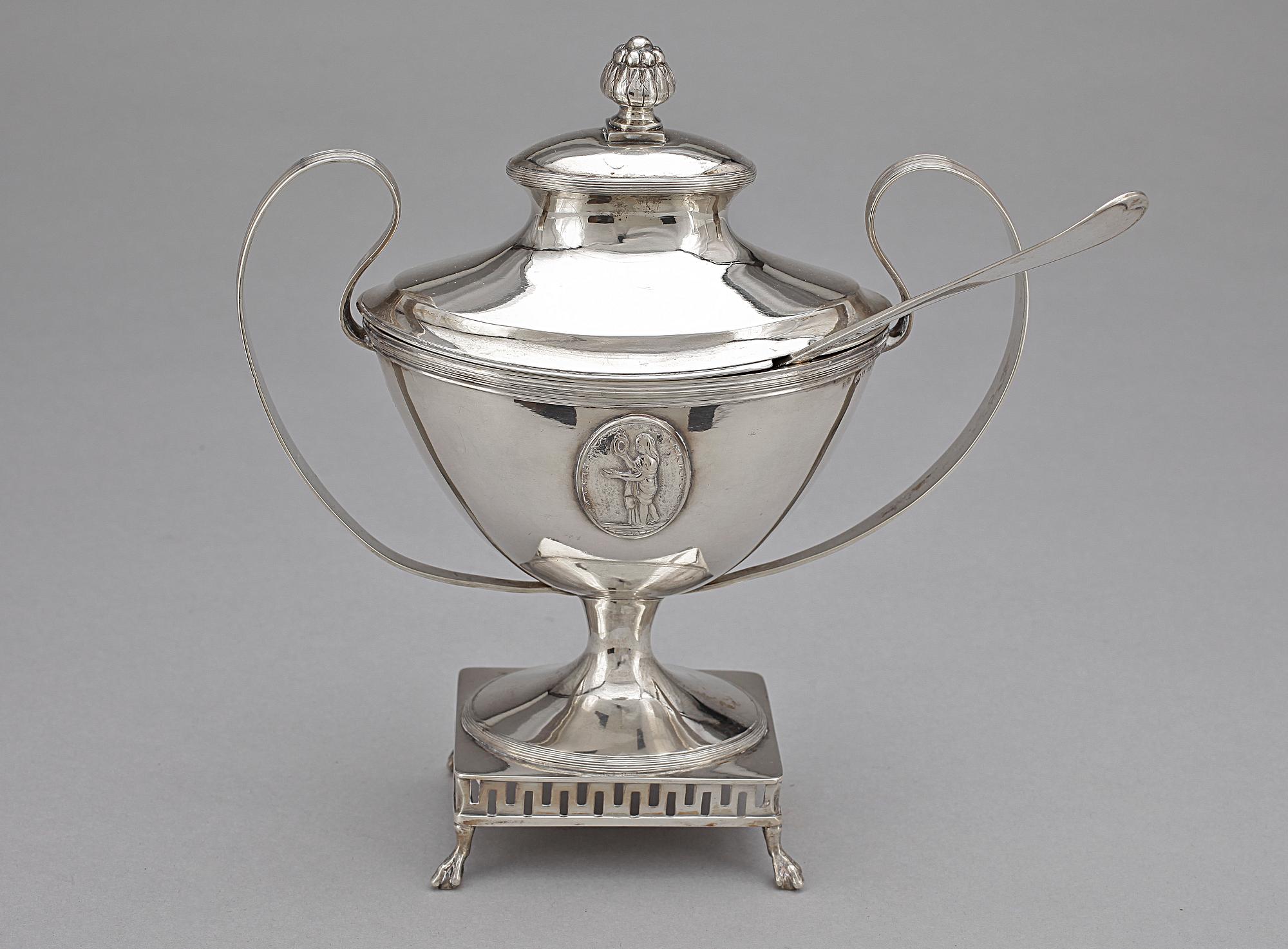 SOCKERSKÅL, silver, sengustaviansk, Olof Yttraeus Uppsala 1799. Tot vikt ca 534 gram.