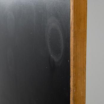 ALVAR AALTO, musta linoleum pöytälevy, 1960/1970-luku.