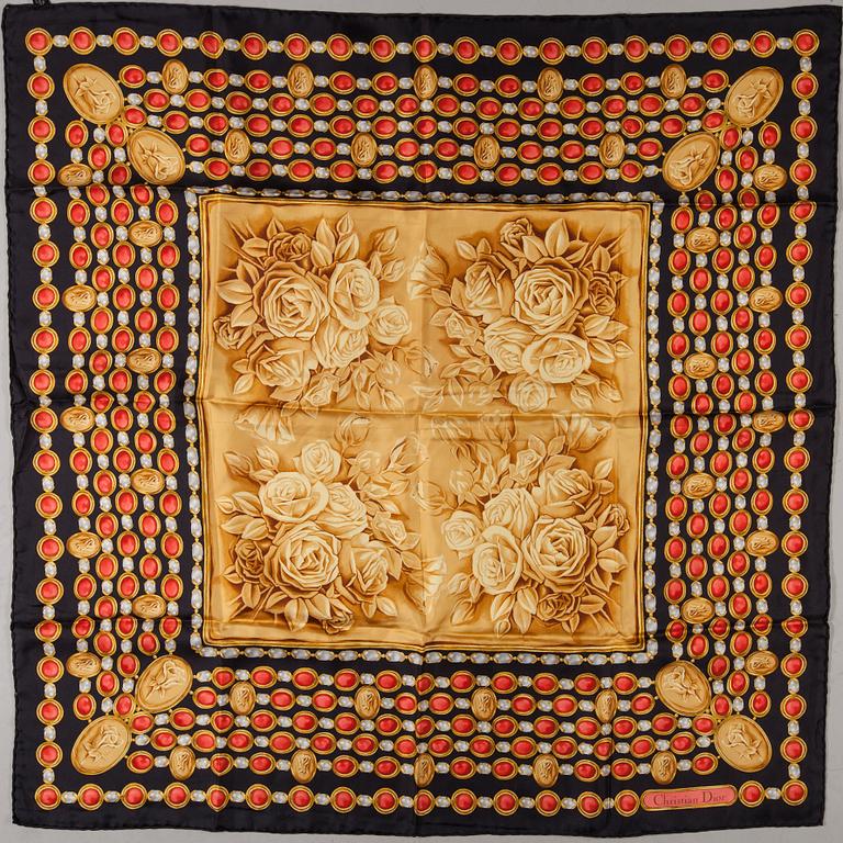 HUIVI, Christian Dior.