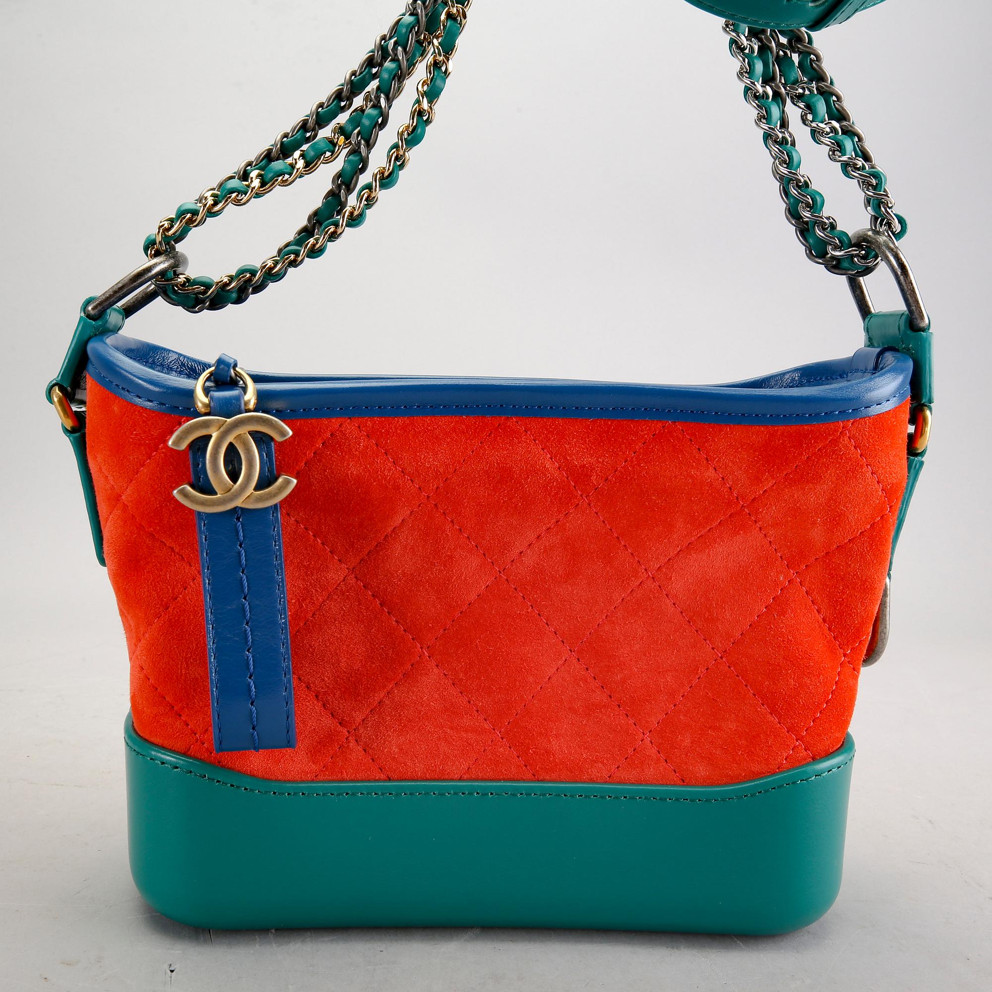 Chanel hobo bag 2018 deals