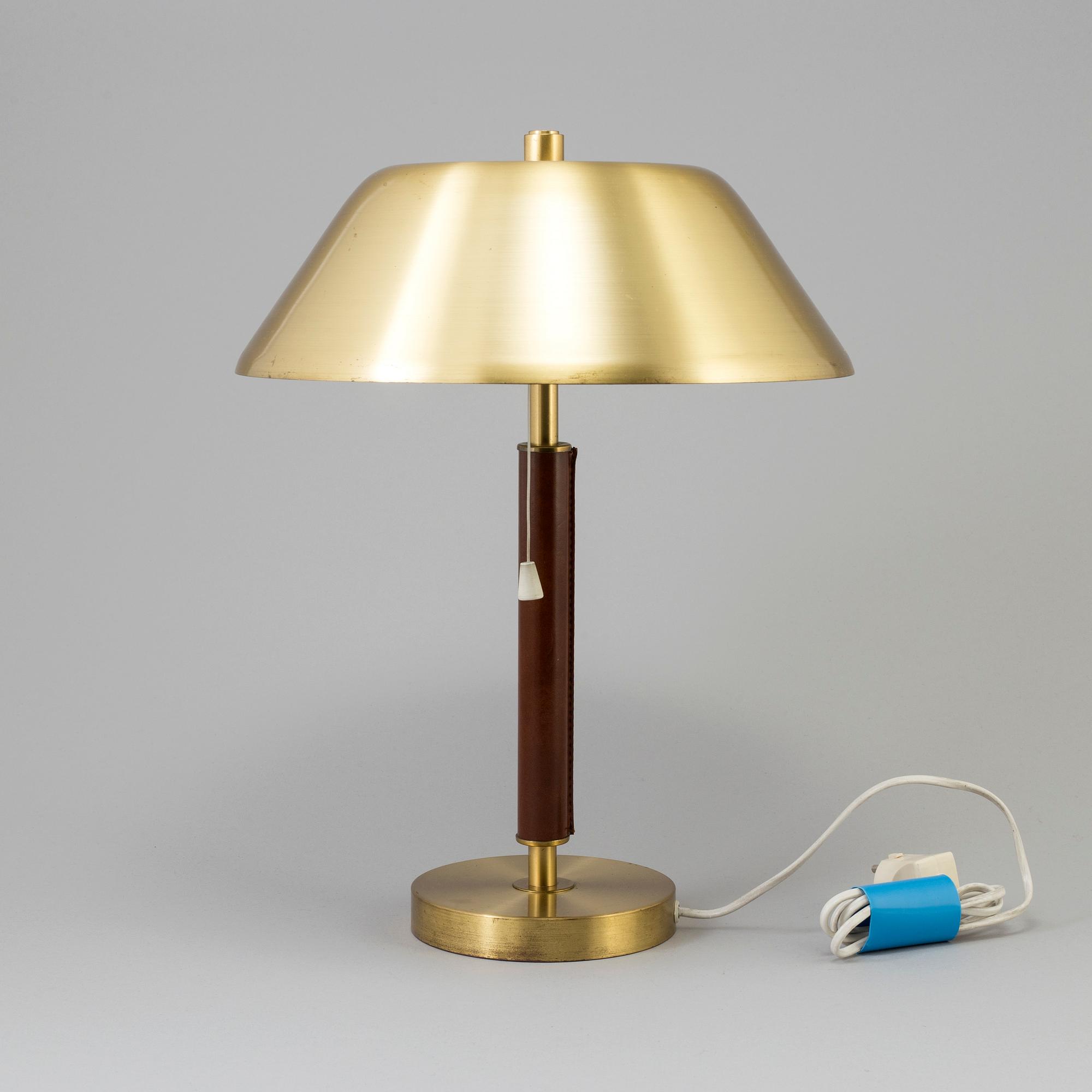 An 1950s table light from Falkenbergs Belysning.