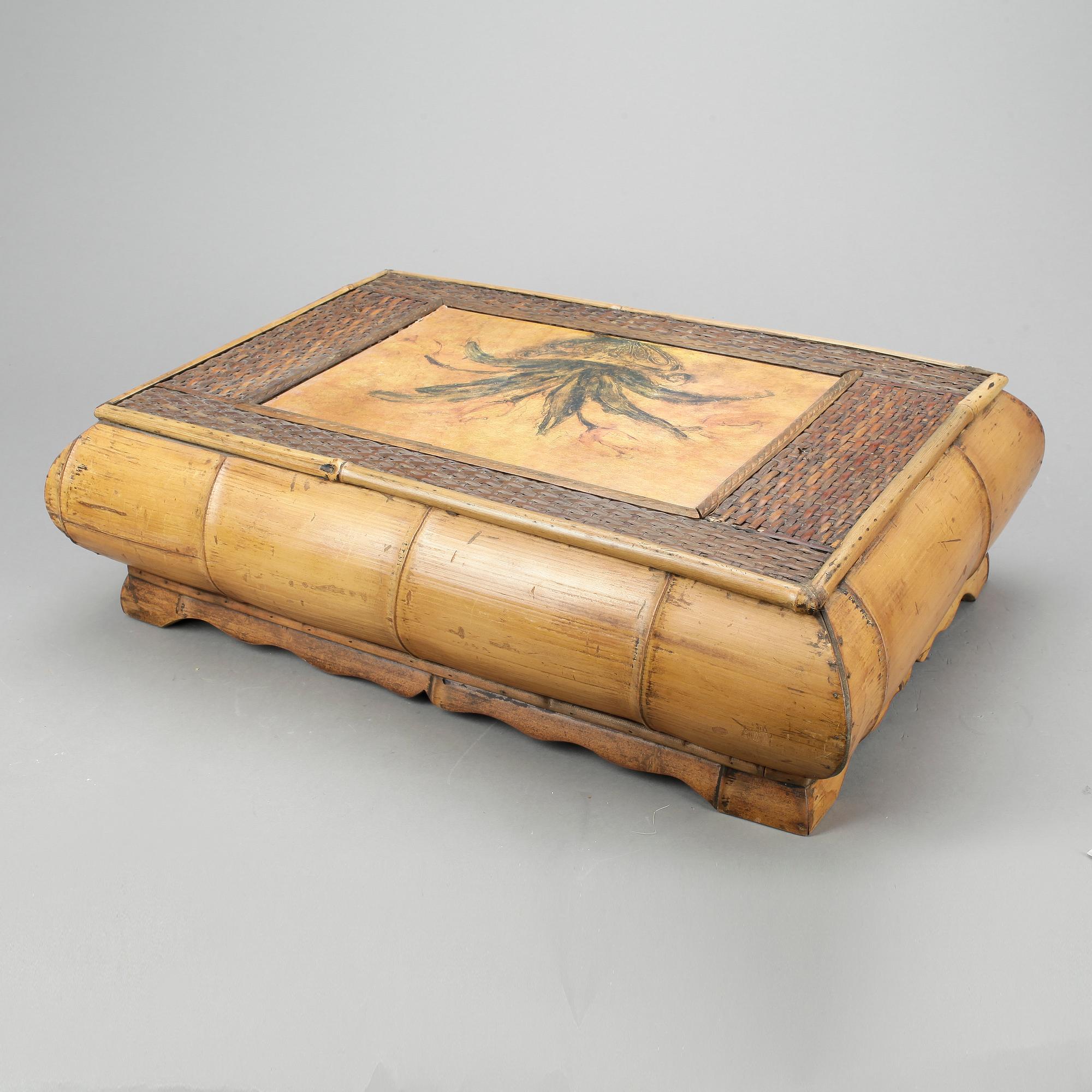 BRICKA, kolonialstil, 1900-talets början.