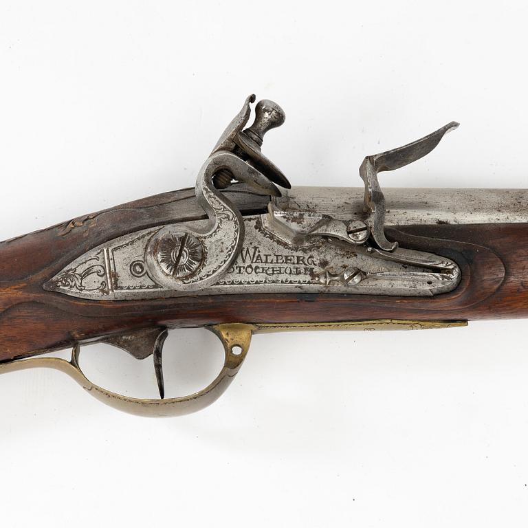 Flintlock rifle, signed Wålberg, Stockholm, (Anders W, 1720-93).