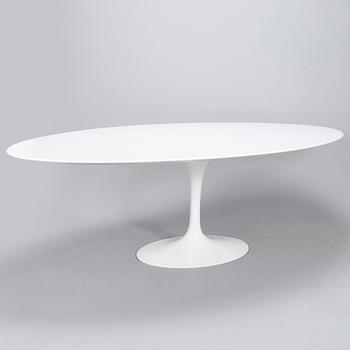 Eero Saarinen, ruokapöytä, "Tulip", Knoll.