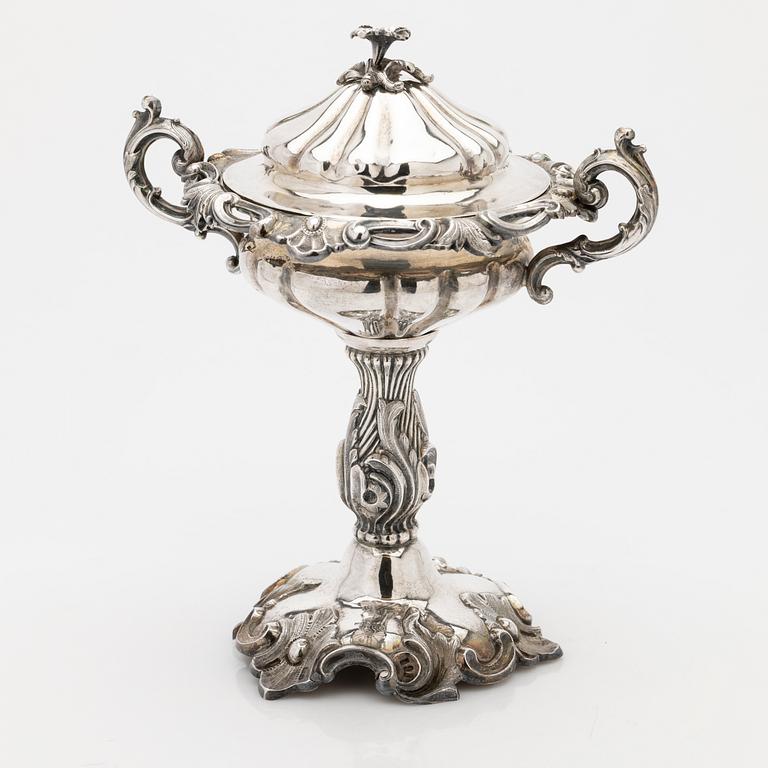 Bowl with lid, silver, Sweden, 1865.
