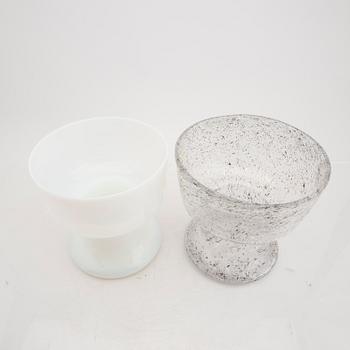Signe Persson-Melin, a set of two glass bowls later part of the 20th cenrurey.
