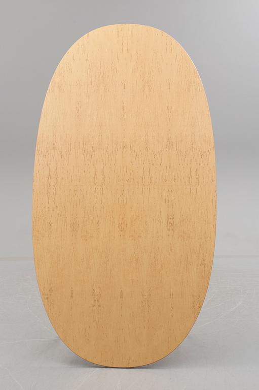 PIET HEIN och BRUNO MATHSSON, matbord, "Superellips", Etikettmärkt Bruno Mathsson International, Värnamo, omkring 2000.