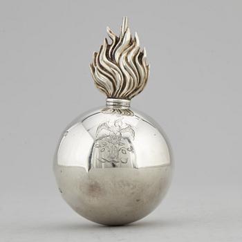 Sugar caster, silver,  Goldsmiths & Silversmiths Co, London 1904-1905.