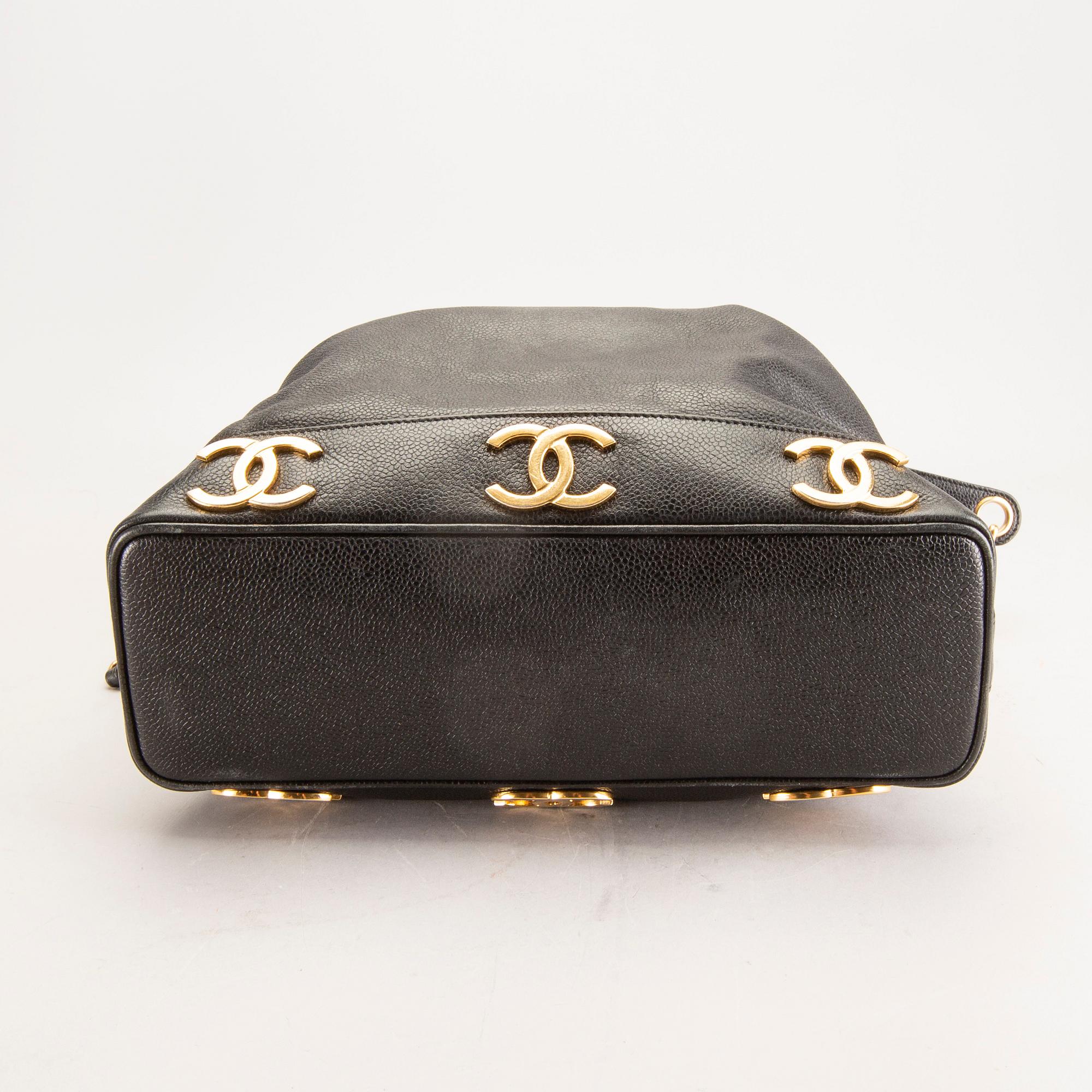 Chanel,.