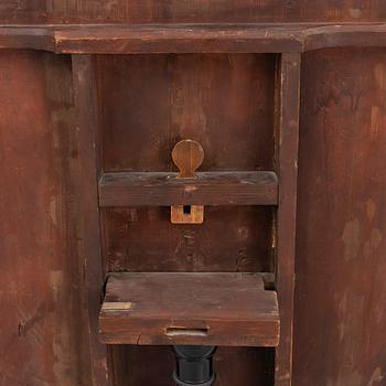 Folding table, alder root veneer circa 1800.