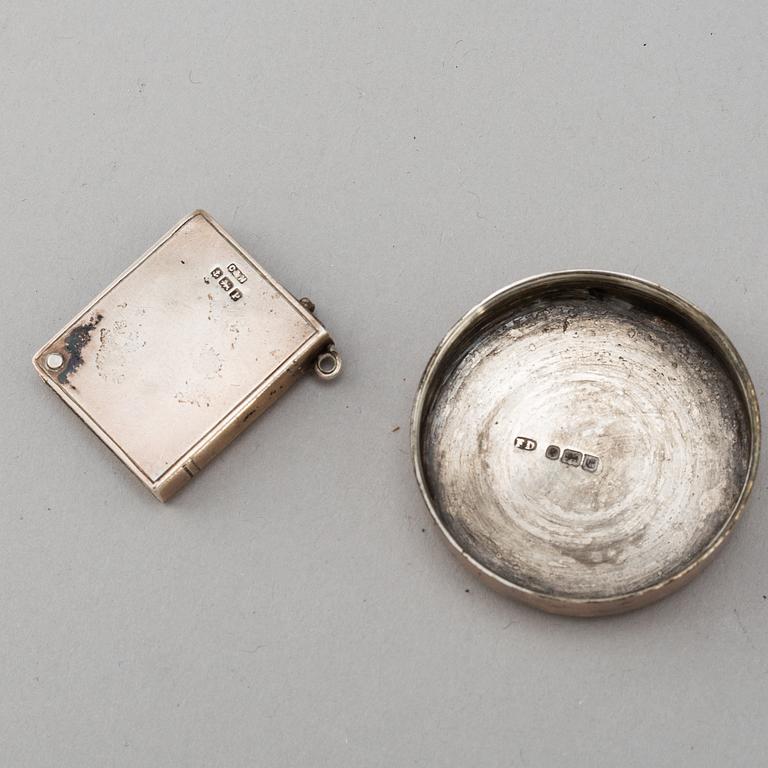 SAMLING SILVERFÖREMÅL, 5 stycken, bland annat Cornelius Saunders & Francis Shepard, Birmingham, England, 1897.