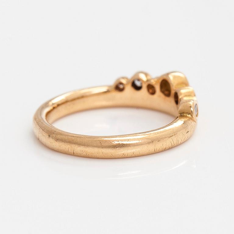 Ring, 18K guld, briljantslipade diamanter, Kultasepät Andreasen,  2011 .