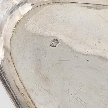 Bricka, silver, oidentifierade stämplar, 18-1900-tal.