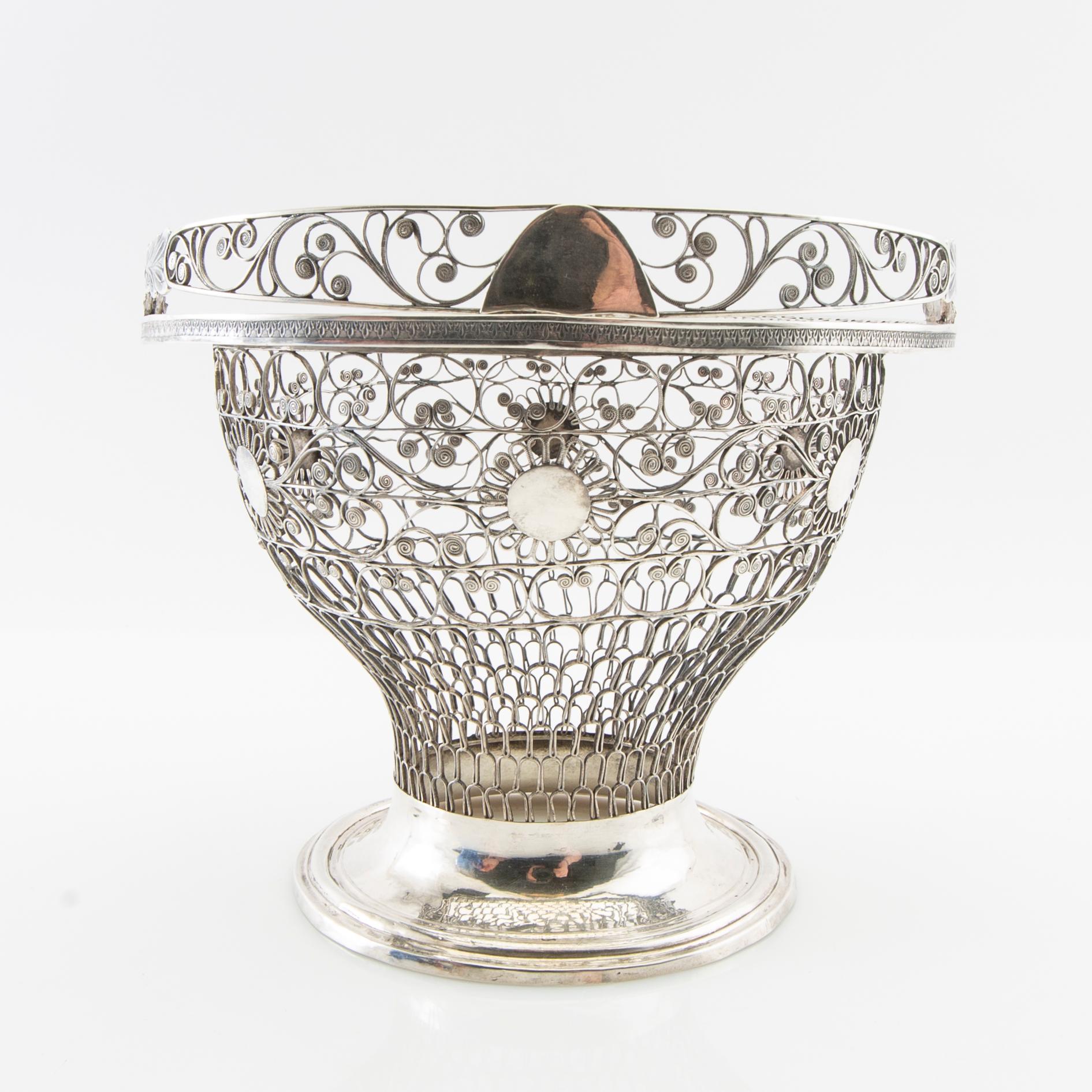 Bowl, Johan Martin Schott, Frankfurt am Main, (active 1815-1822), possibly, filigree work silver.
