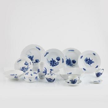 Royal Copenhagen, Dinner Service Parts, 61 pcs, porcelain, "Blue Flower", Denmark.