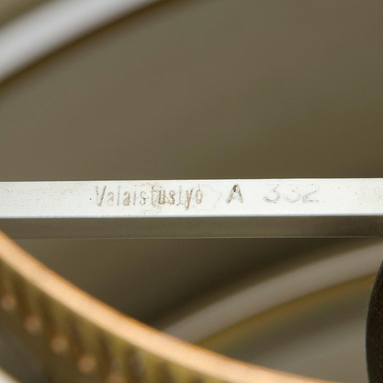 Alvar Aalto, kattovalaisin, malli A332, "Mehiläispesä", Valaistustyö.