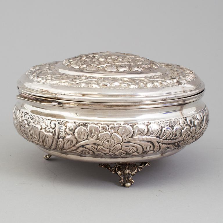 An Egyptian silver food box, Cairo, 20th Century.