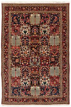 Matta, semiantik Bakthiari, ca 310 x 225 cm.