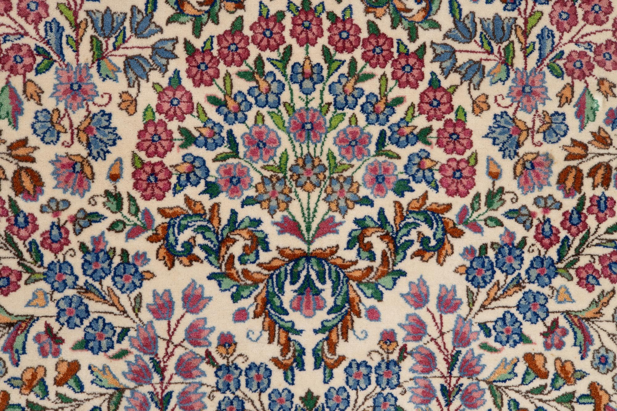 Carpet, Kirman, approx. 245x160 cm.