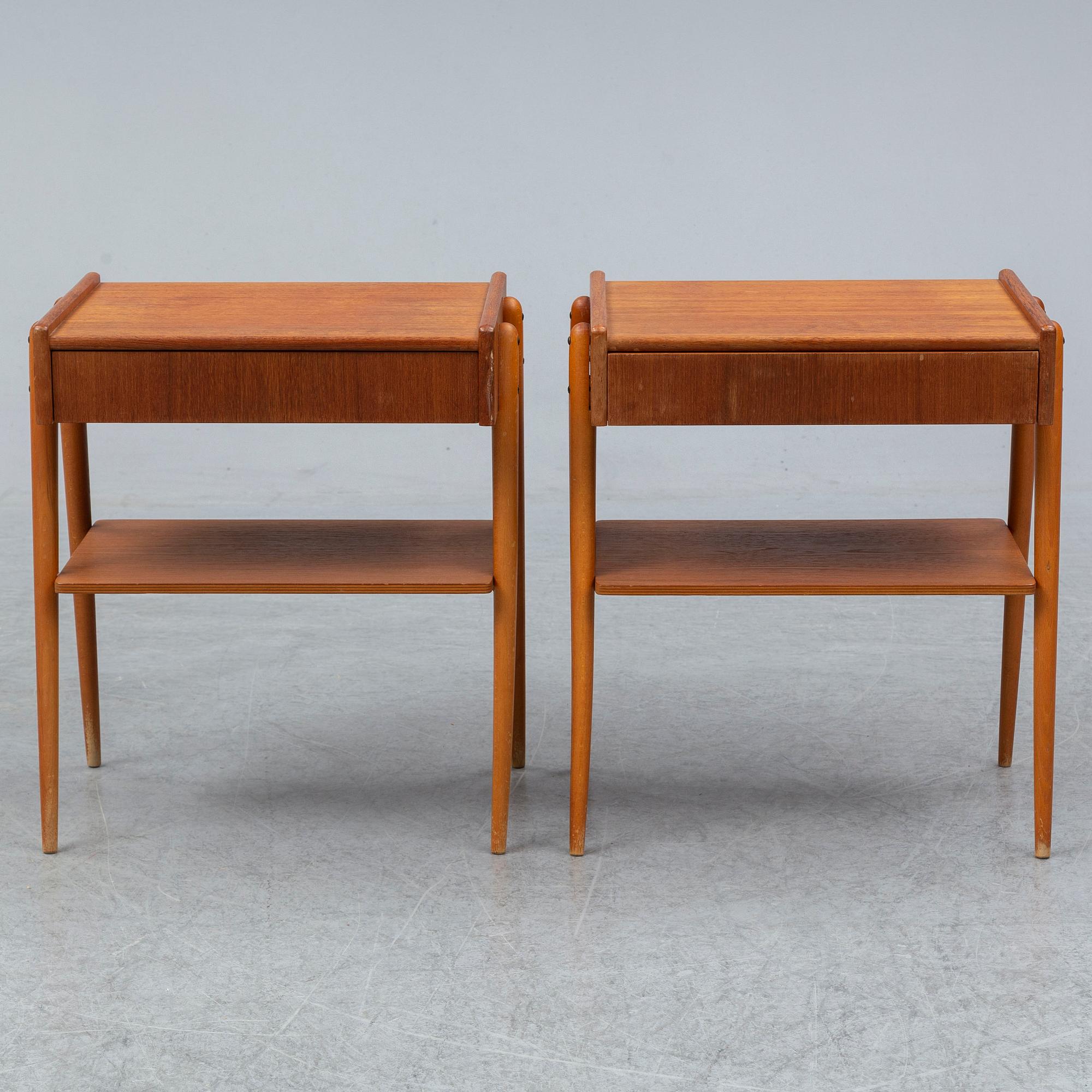 AB Carlström & Co Möbelfabrik, sängbord, ett par. Bjärnum 1960-tal.