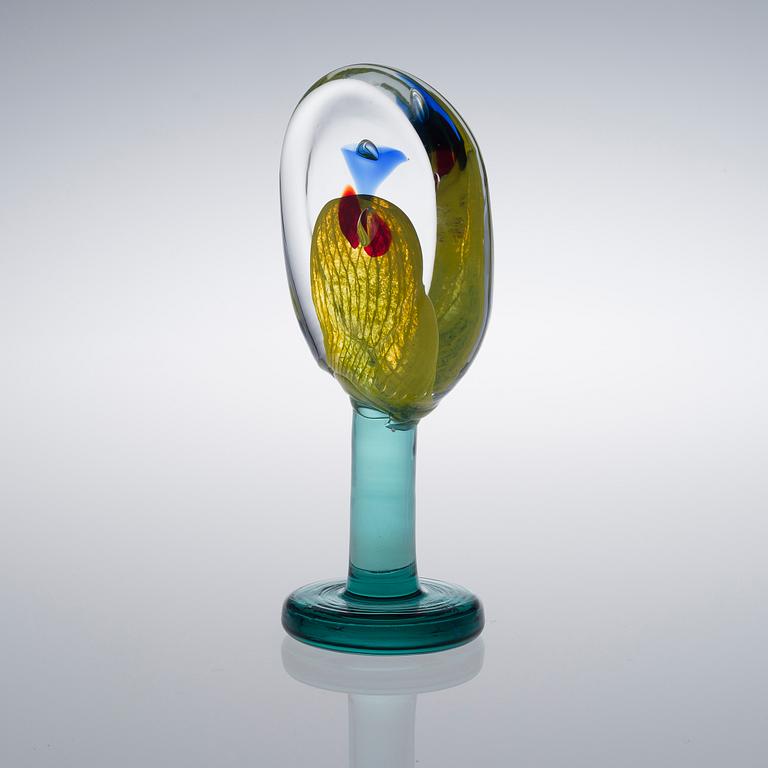 OIVA TOIKKA, A GLASS SCULPTURE. Lollipop. Signed Oiva Toikka, Nuutajärvi 2004, 72/100.