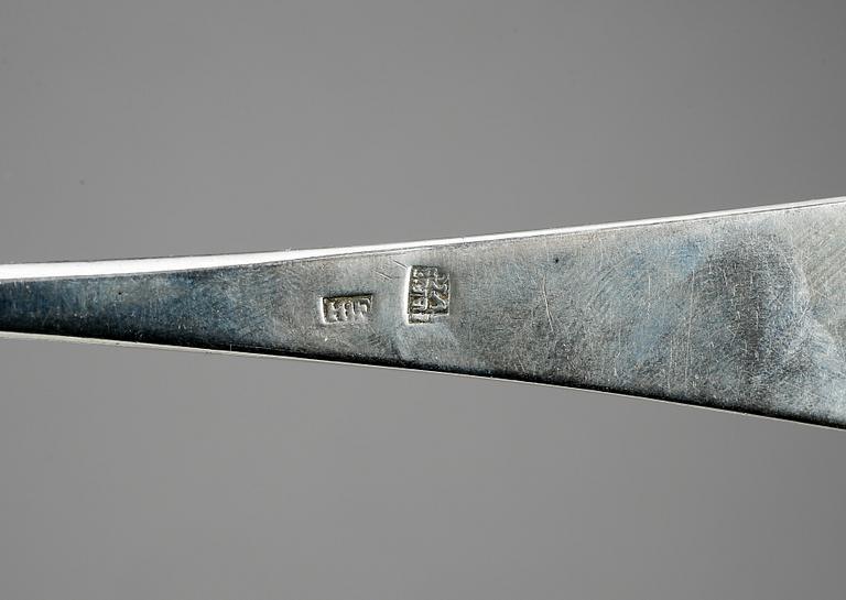 BESTICKDELAR, 22, olika mästare och ålder samt modell, bland annat Carl Tengstedt, Göteborg 1833. Vikt ca 918 gram.