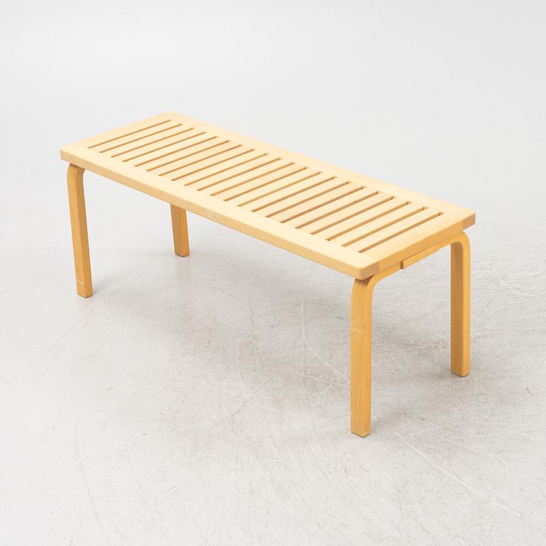 Alvar Aalto, bänk, modell 153, Artek. Finland.