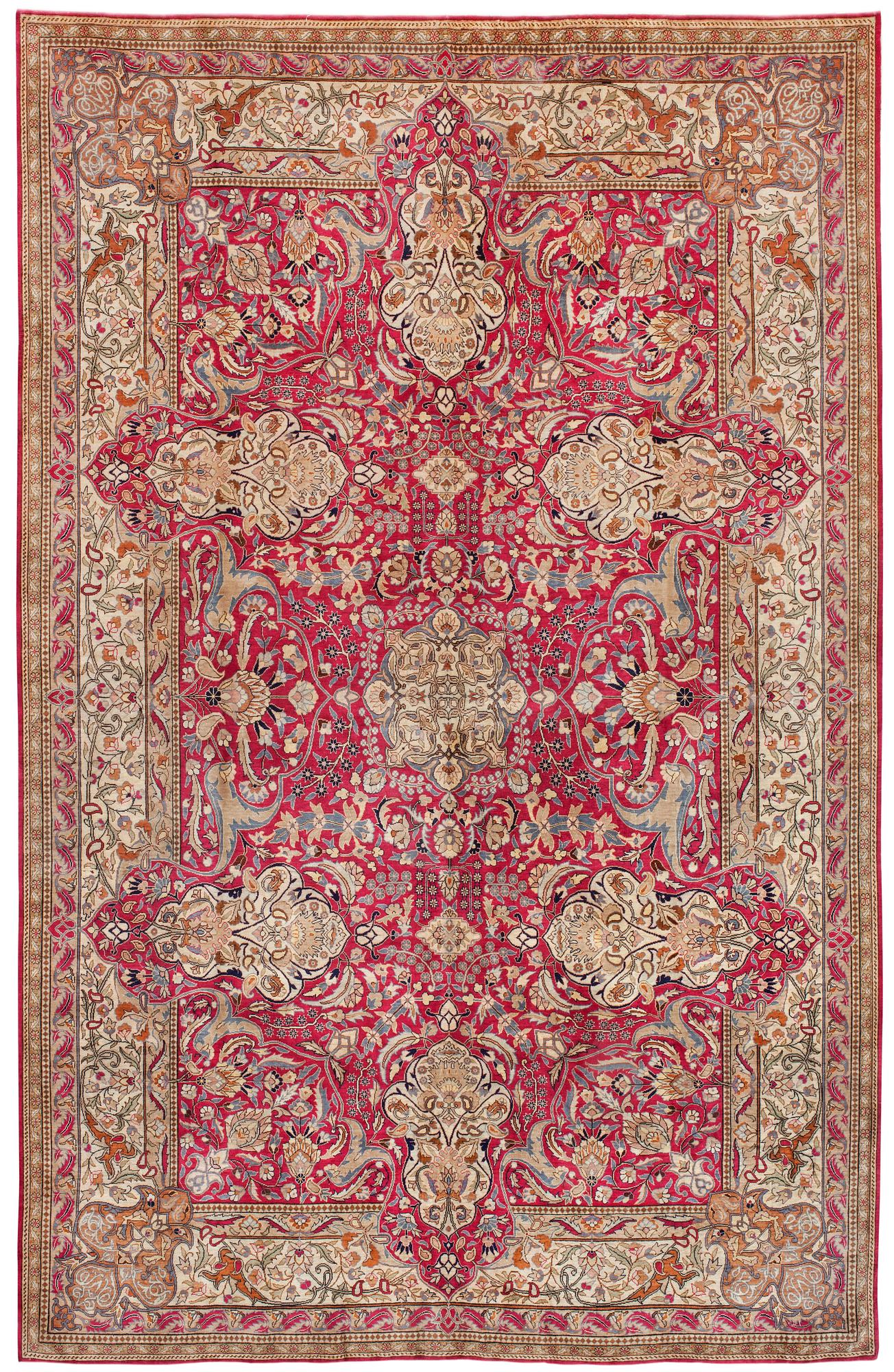 SEMIANTIK/OLD SILKE TURKISK. 229 x 149 cm (en kortsida med 1 cm slätväv, en med 2,5 cm).