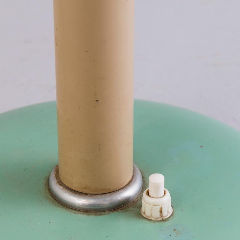 MAX SCHUMACHER, A 1930's table lamp for MWS (Metallwerk Werner Schröder) Lobenstein, Tyskland.