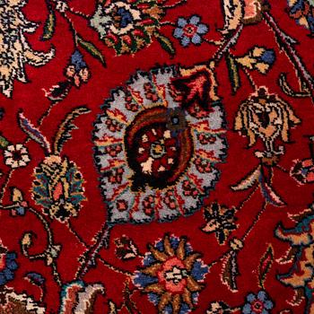 A carpet, Tabriz, ca 521 x 310 cm.