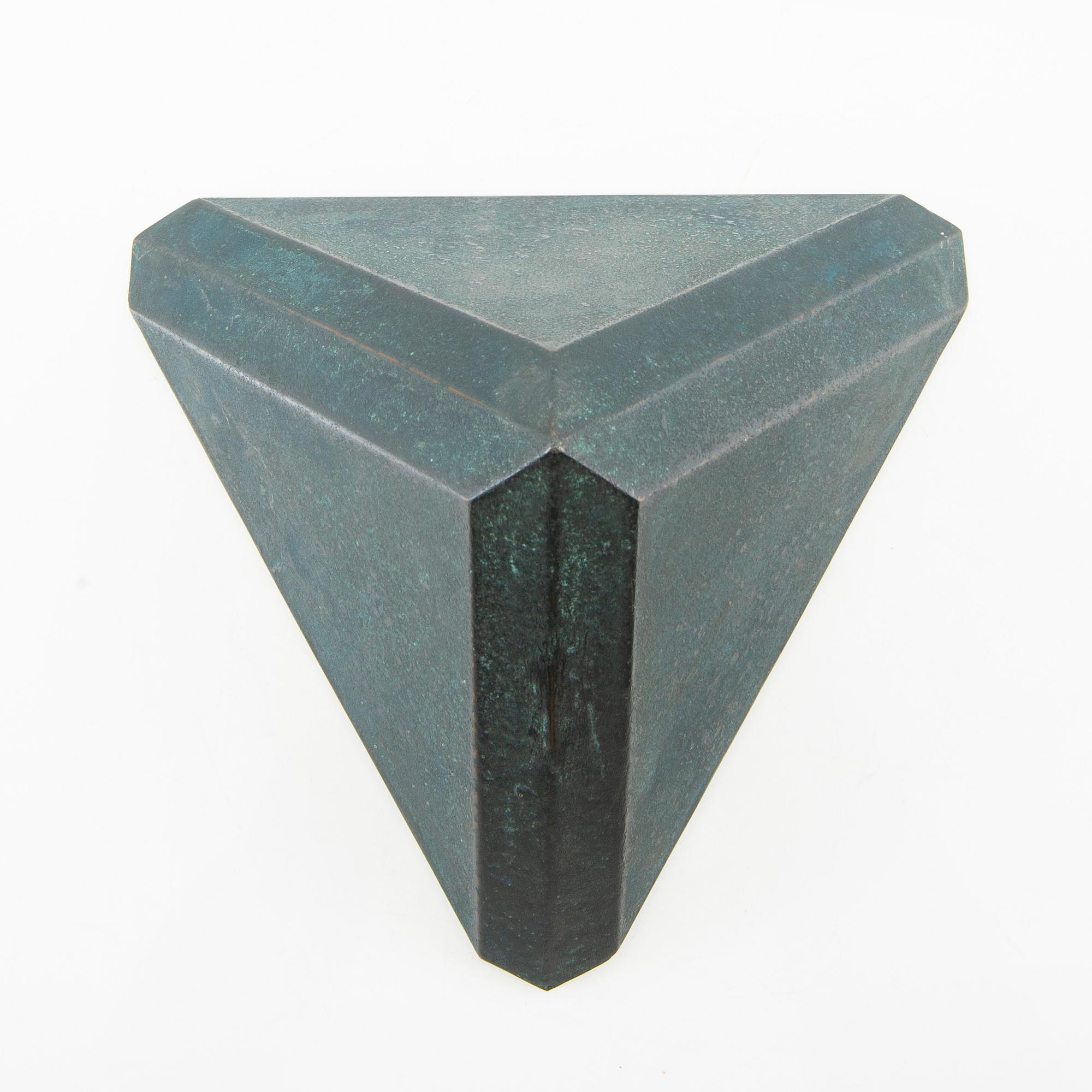 Carl Magnus, sculpture "Tetraed".