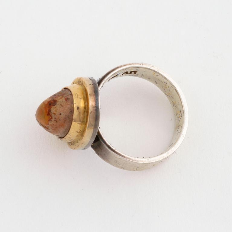 RING, med opal, Anders Högberg, Göteborg, 1989.