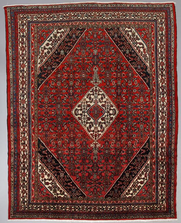 MATTA, Hamadan, ca 307 x 240 cm.