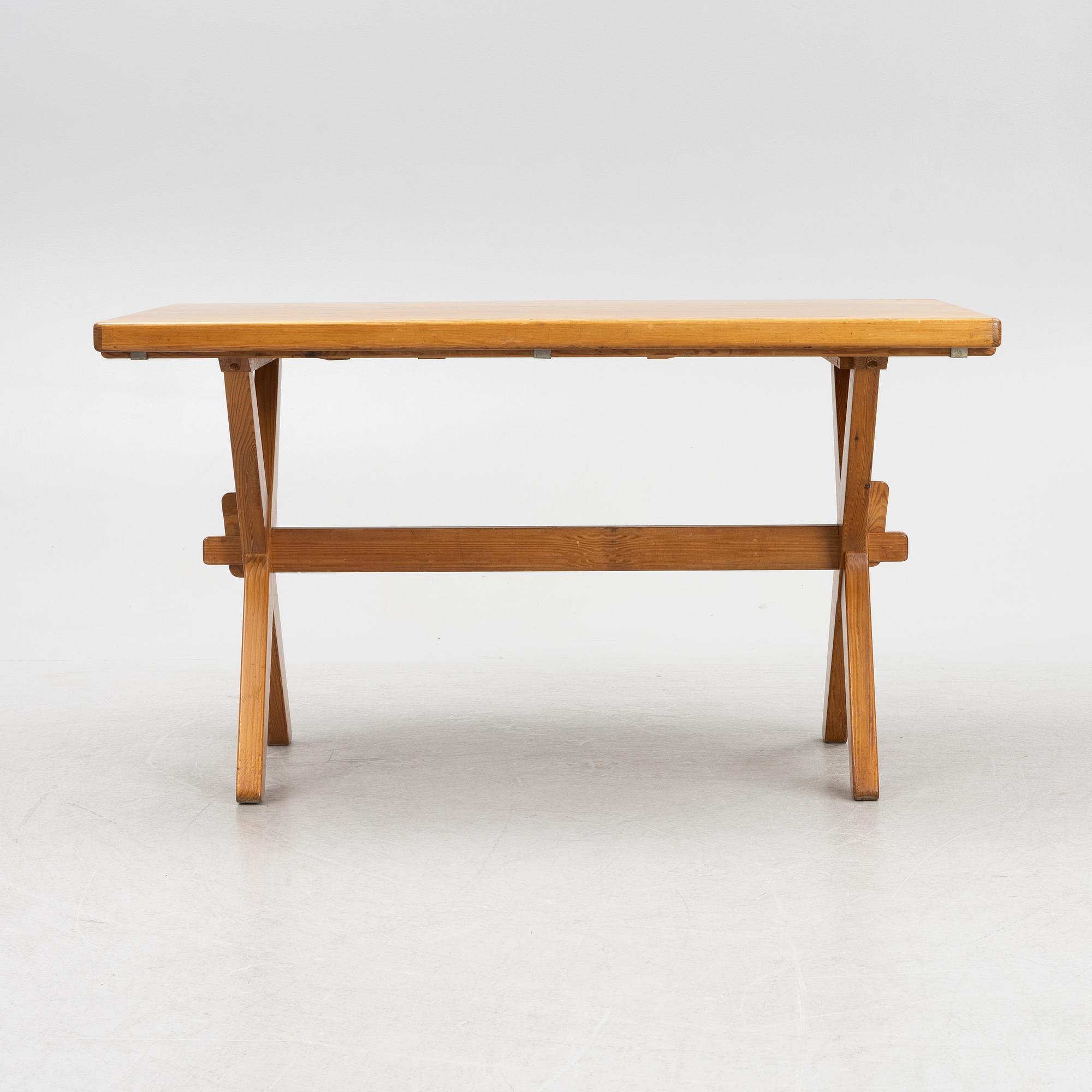 Stolar, 4 st, samt bord och bänk, 1900-talets mitt.