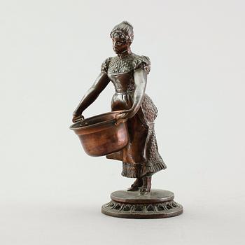 FIGUR, vitmetall, omkring år 1900.
