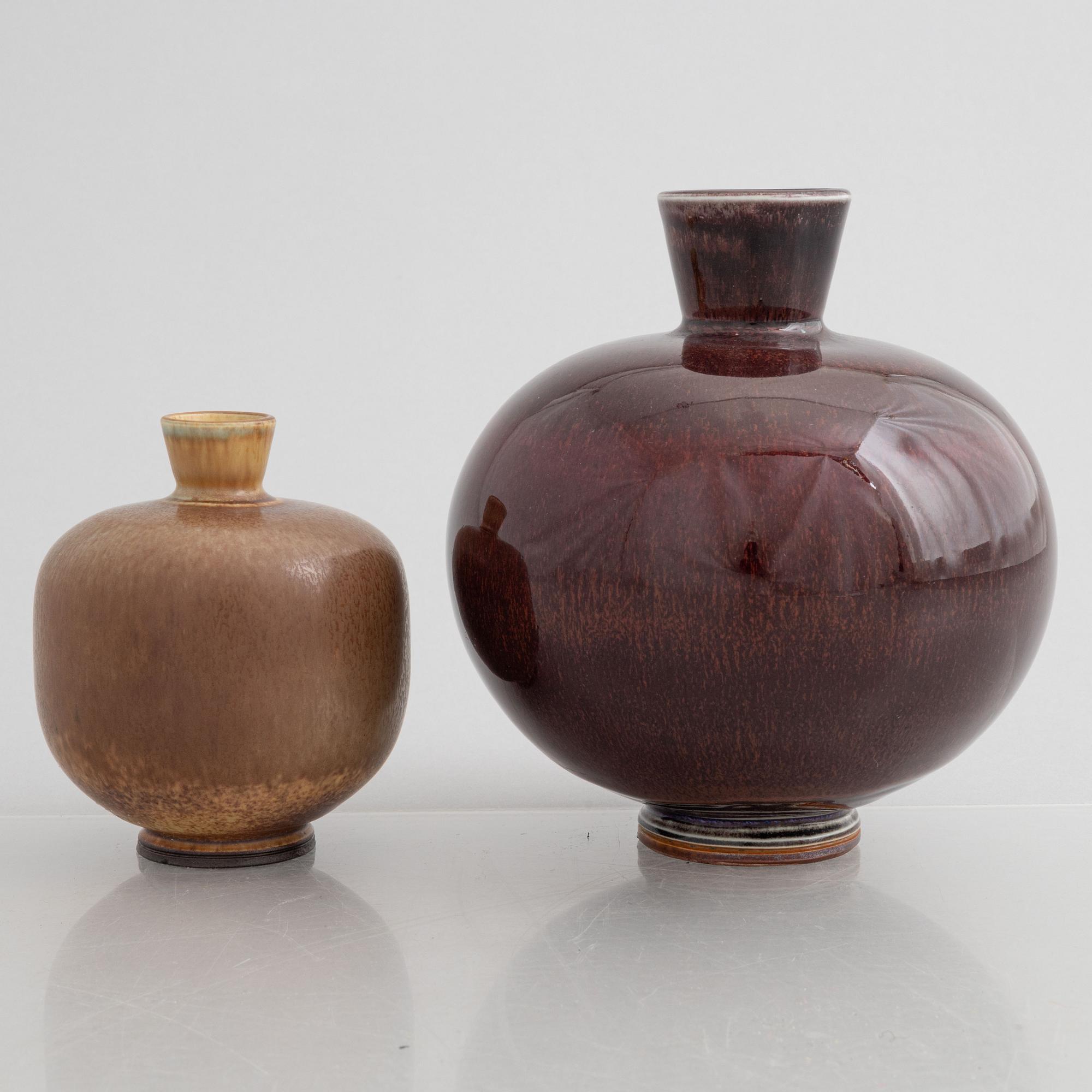 Berndt Friberg, a set of two stoneware vases, Gustavsbergs studio, 1974-77.