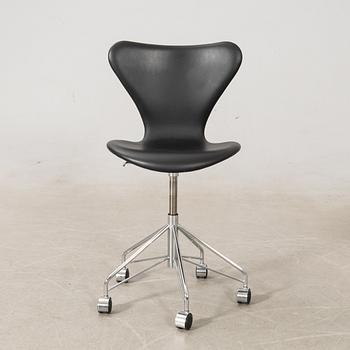 Arne Jacobsen, kontorsstol, "Sjuan", Fritz Hansen, Danmark.