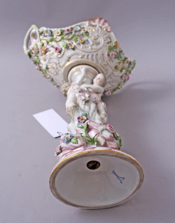 UPPSATSSKÅL, porslin. Meissen. 1800-talets slut.