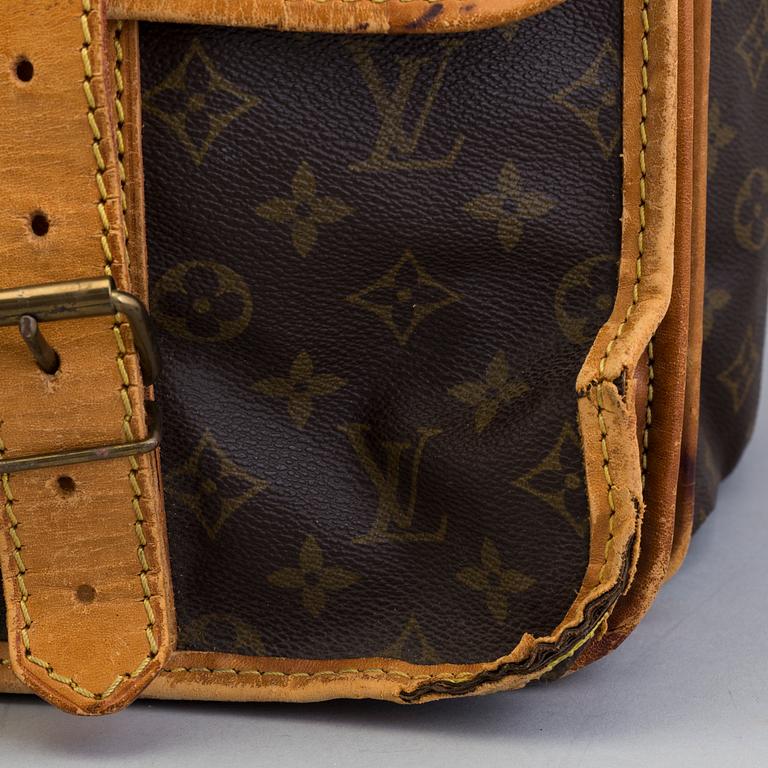 A monogram canvas 'Hunting Kleber' bag from Louis Vuitton.