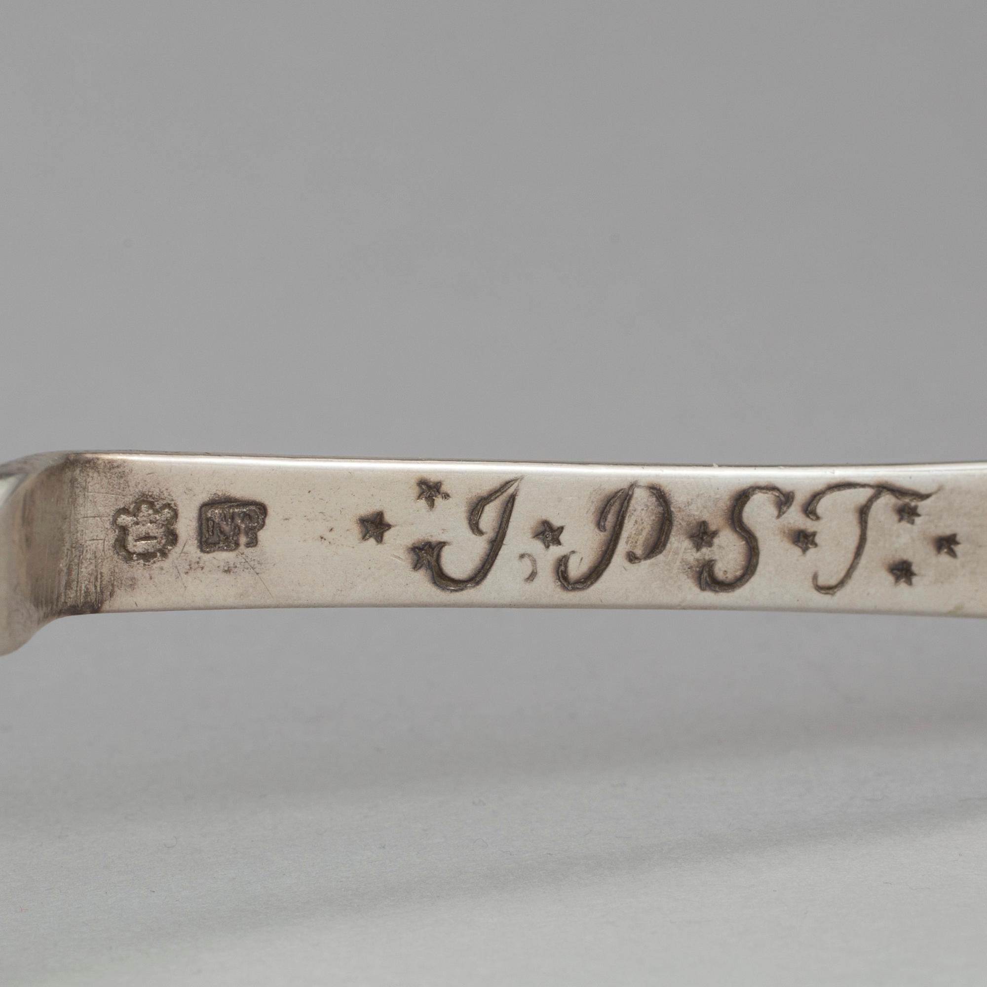 2 silver spoons, 1 by Michel Pohl, Stockholm 1655-1699. Weight 84 grams.