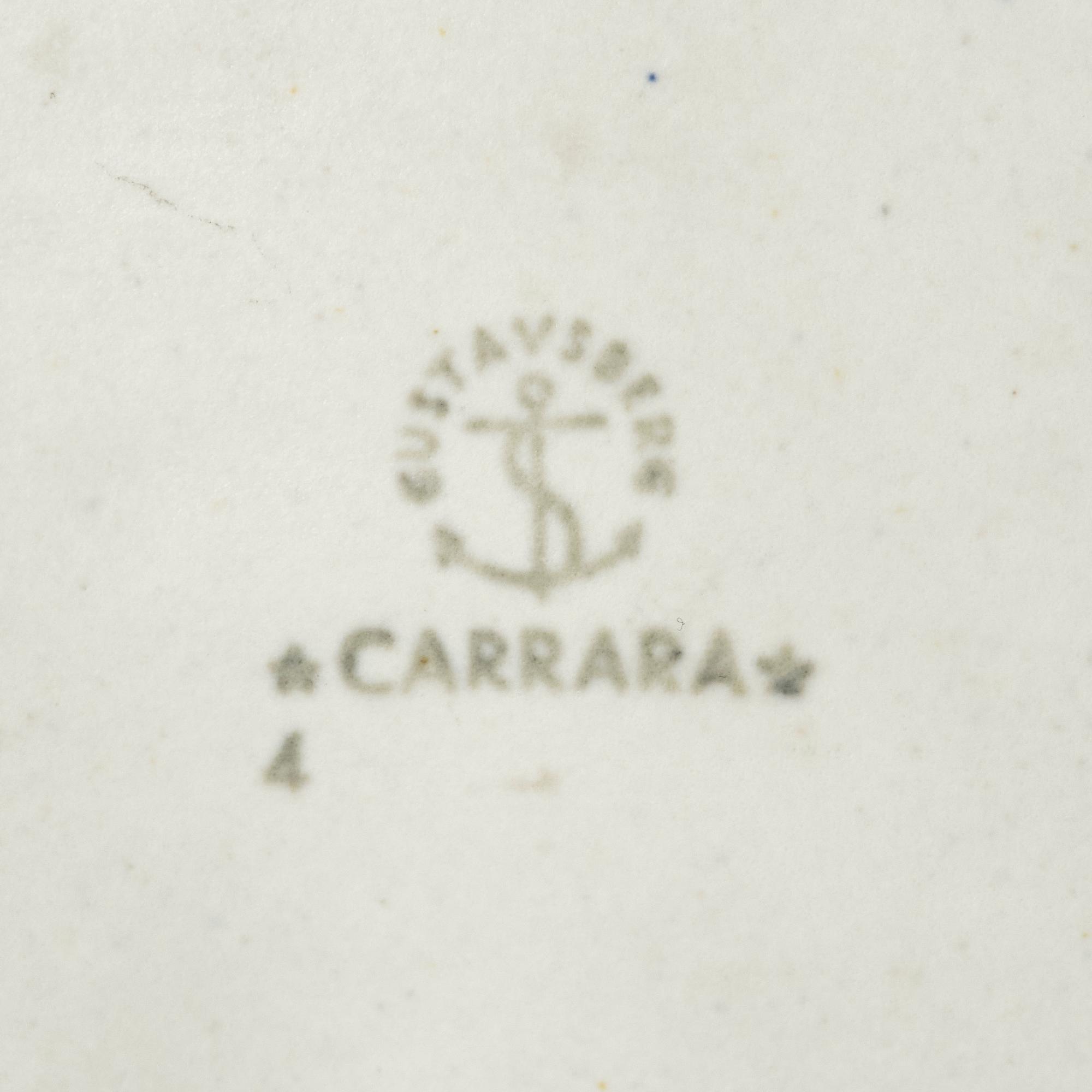 Wilhelm Kåge, 15 pieces of "Carrara" and "Gold Carrara" stoneware dishes, Gustavsberg, Sweden, 1930s/40s.
