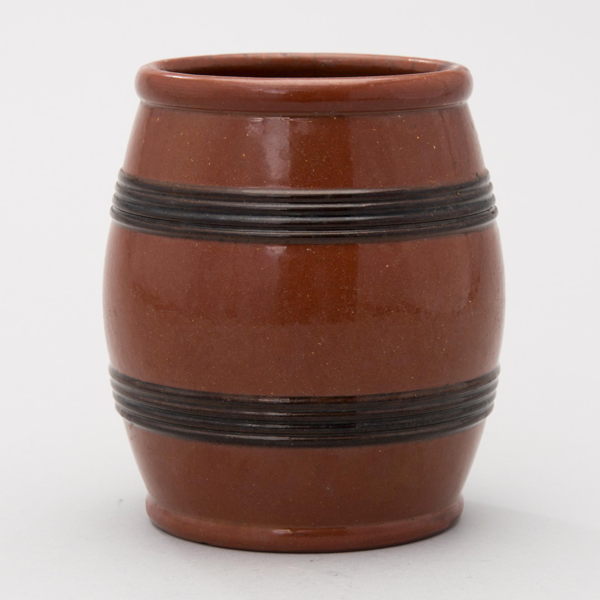 RUUKKU, keramiikkaa, Wilhelm Andstén, Helsinki 1800-luvun loppu.