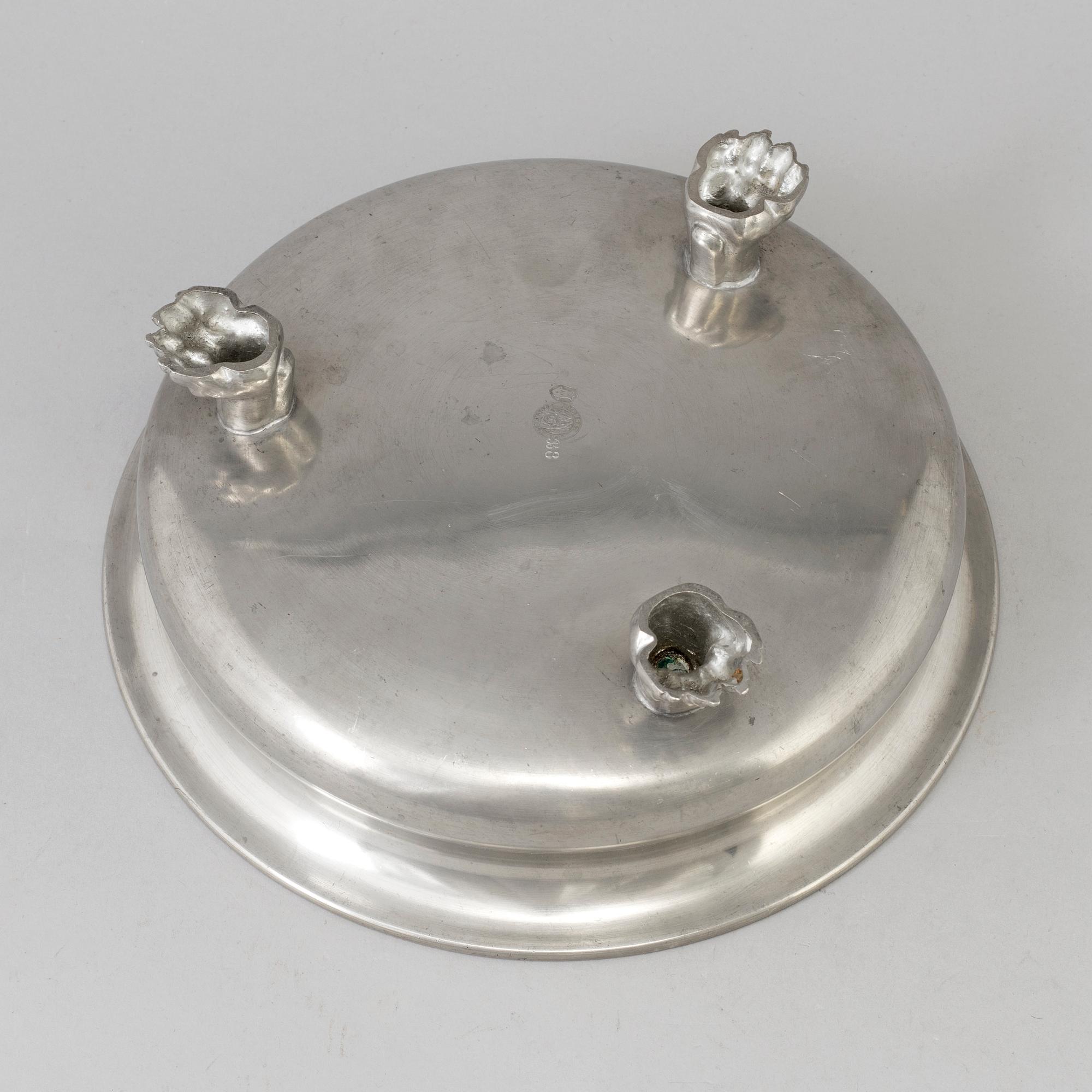 a pewter bowl by Anna Petrus for Firma Svenskt Tenn 1928.