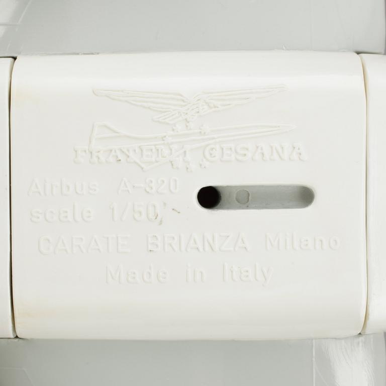 MODELLFLYGPLAN, displaymodel, Airbus A320, skala 1/50.