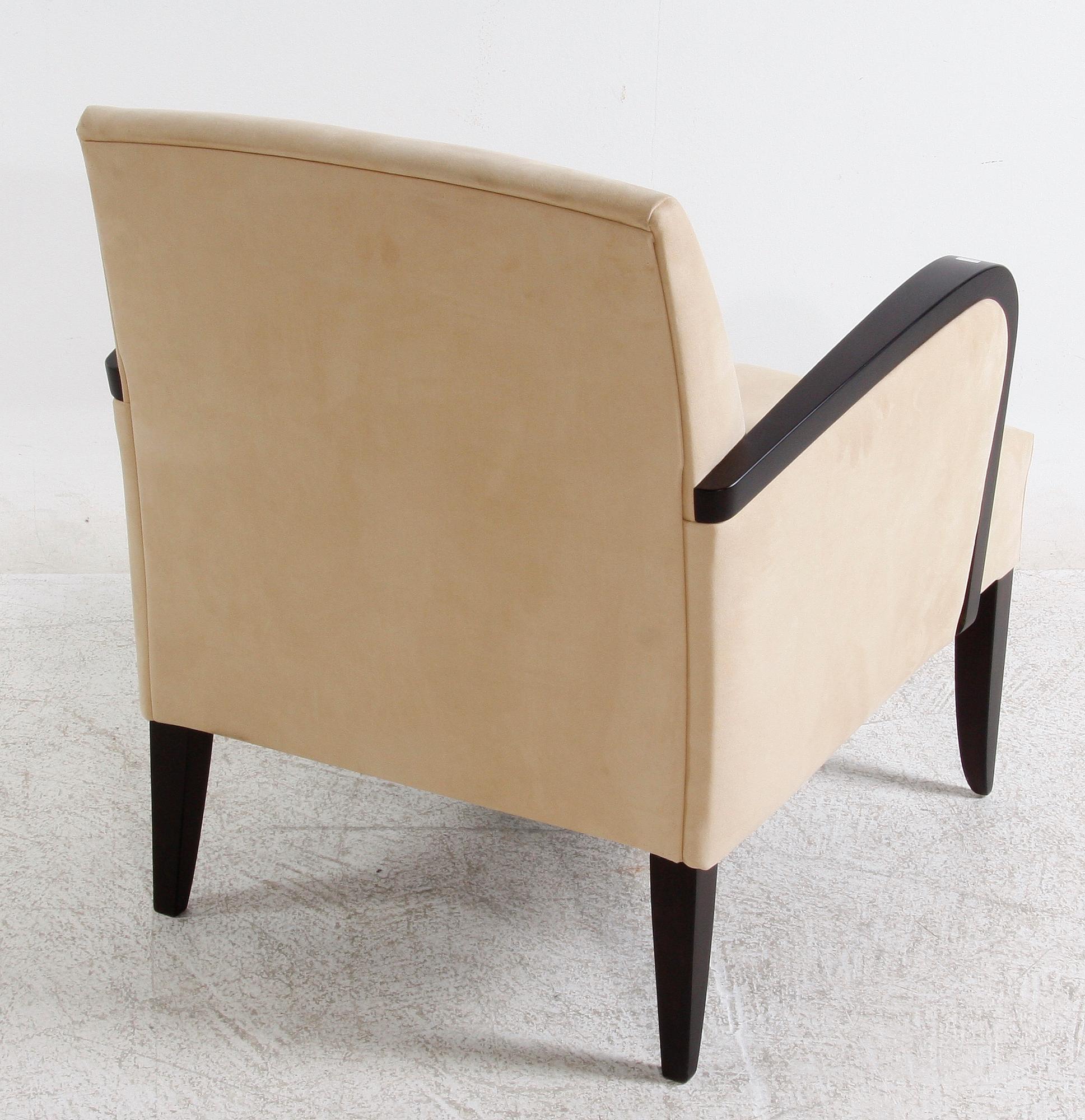 FÅTÖLJ. Design Alberto Lievore.